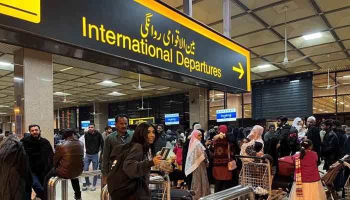 48 Pakistanis Deported, 38 Offloaded at Karachi Airport