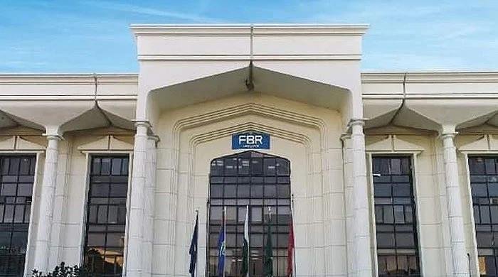 FBR Mandates 40,000 Mega Stores to Report Sales Data Within 24 Hours