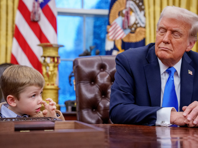 Trump Replaces Historic Desk After Elon Musk’s Son Sparks Controversy