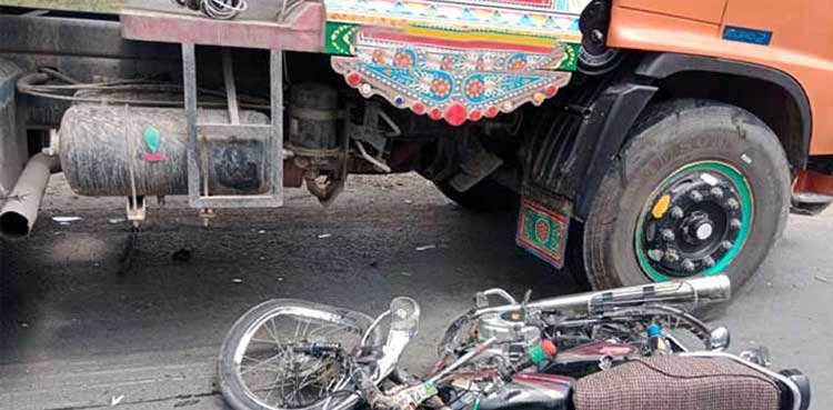 Karachi traffic accidents claim 107 lives this year