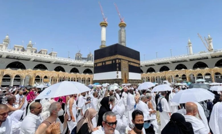 FIA Uncovers Fake Vaccine Certificate Racket for Umrah Pilgrims in Lahore