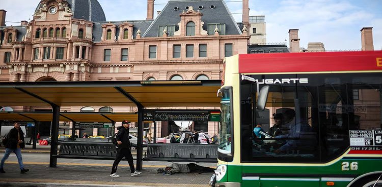 Argentine workers launch widespread 24-hour strike against govt’s austerity measures