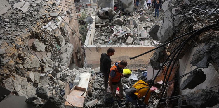 Gaza rescuers say Israeli strikes kill at least 40 Gaza rescuers say Israeli strikes kill at least 40
