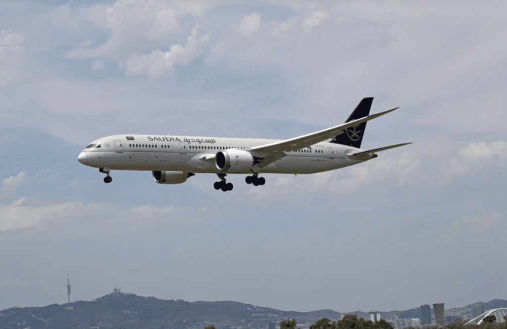 International Airlines Resume Flights Over Pakistan While Indian Carriers Stay Banned