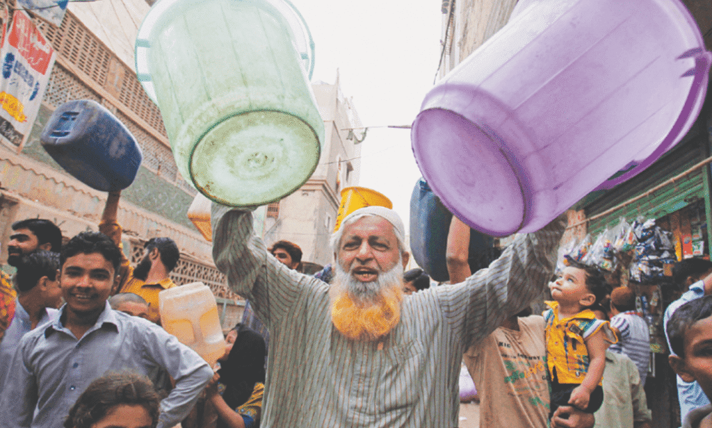 Karachi Still Struggling with Severe Water Shortages Despite Repair Efforts Karachi Still Struggling with Severe Water Shortages Despite Repair Efforts