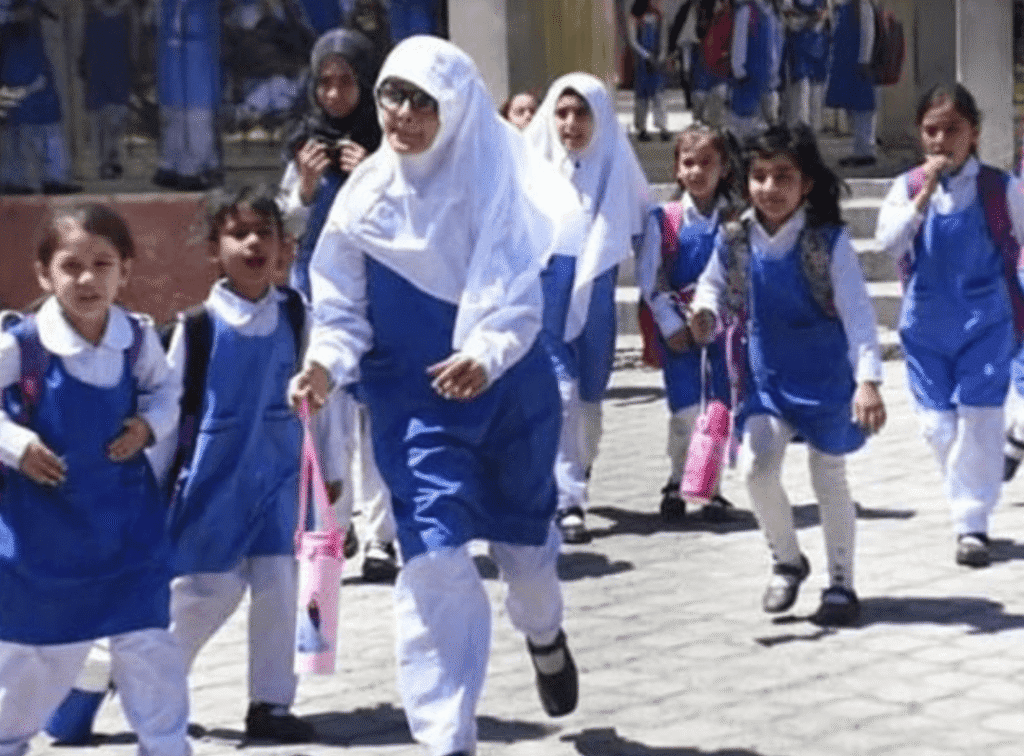 Punjab Schools to Close on Youm-e-Takbeer with Limited Openings for Special Activities Punjab Schools to Close on Youm-e-Takbeer with Limited Openings for Special Activities