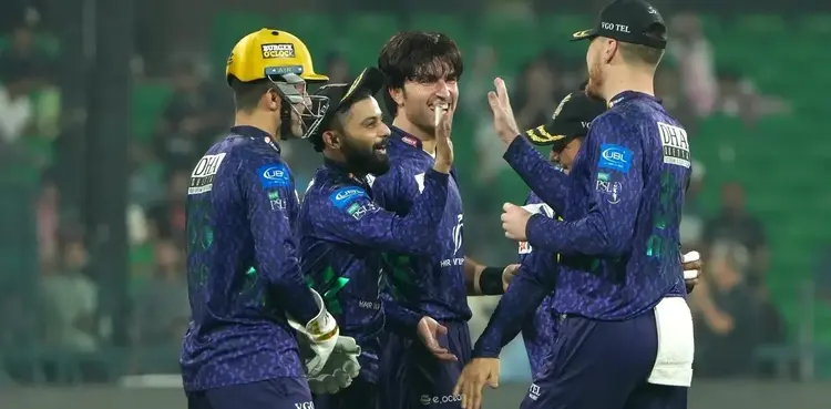 Gladiators beat United to qualify for PSL 10 final Gladiators beat United to qualify for PSL 10 final