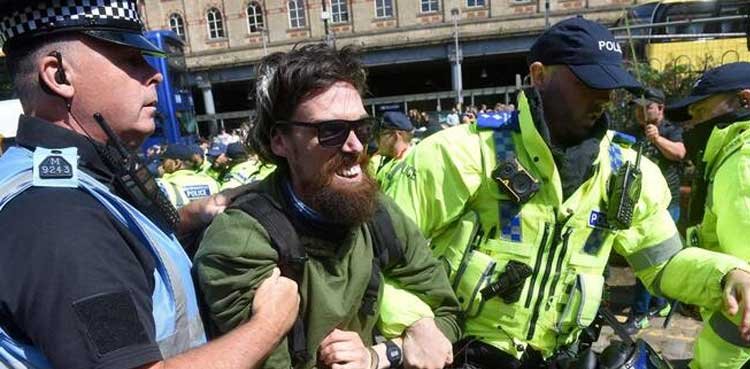 More clashes and arrests at UK immigration protests