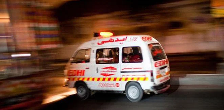 Heavy Traffic Continues to Claim Lives in Karachi; One Dead, Three Critically Injured Heavy Traffic Continues to Claim Lives in Karachi; One Dead, Three Critically Injured
