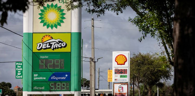 US energy chief says gas prices could stay above $3 per gallon until next year