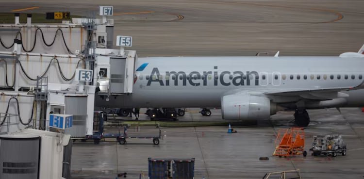 American Airlines to equip over 500 narrow-body jets with Starlink Wi-Fi from 2027