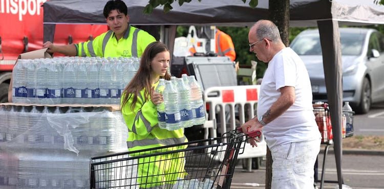 England without water amid record-breaking heat