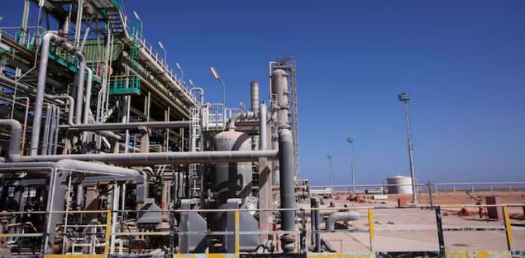 Libya aims to restart Ras Lanuf oil refinery within a year, NOC says