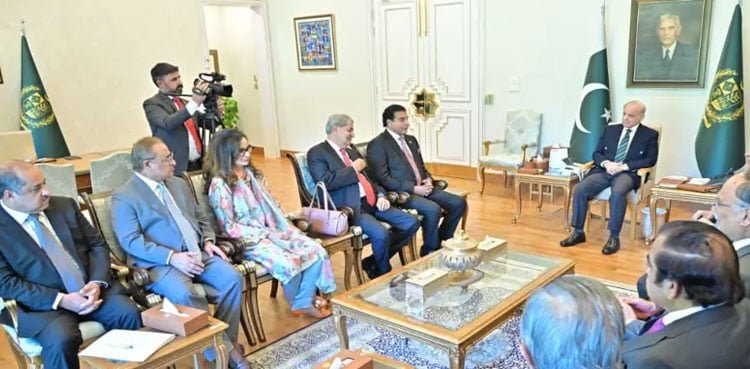 Govt, PPP Bigwigs to Meet Today to Resolve Budget Deadlock