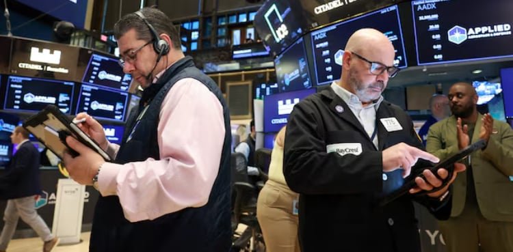 Wall St ends higher; Dow claims record closing high 