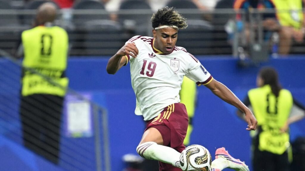 Yamal aims to join elite club of teenage World Cup