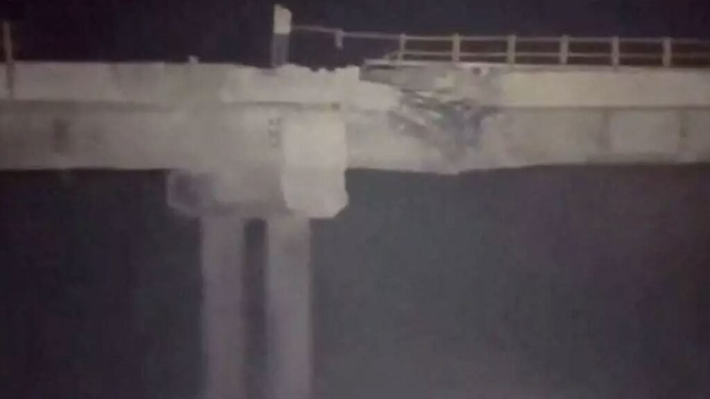 US strikes Iran’s civilian infrastructure with attacks on bridges, railway stations, and airport