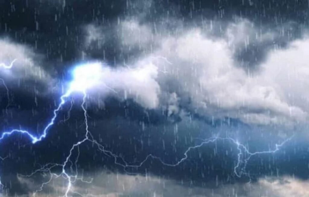 Heavy rain batters Rawalpindi and Islamabad, WASA on high alert
