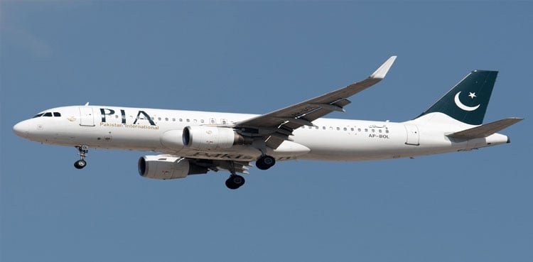 Medina-bound PIA flight makes emergency landing at Karachi Airport