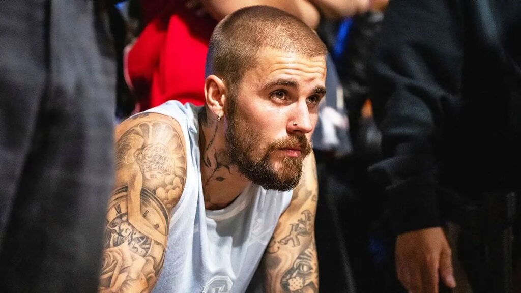 Justin Bieber beats sports legends at Fanatics Fest to wins $1 million