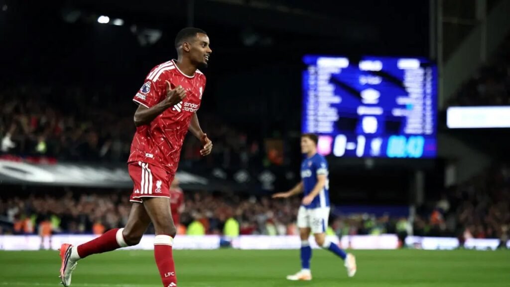Isak fires Liverpool to first win under Iraola at Ipswich