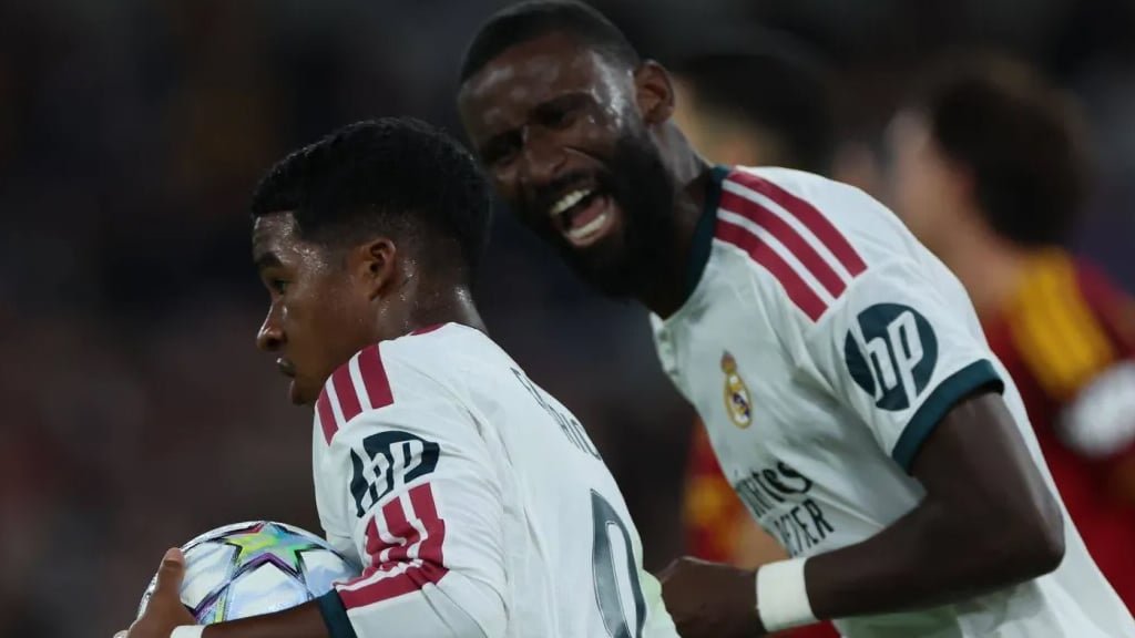 Real Madrid comeback stuns Roma as Mourinho enjoys happy reunion