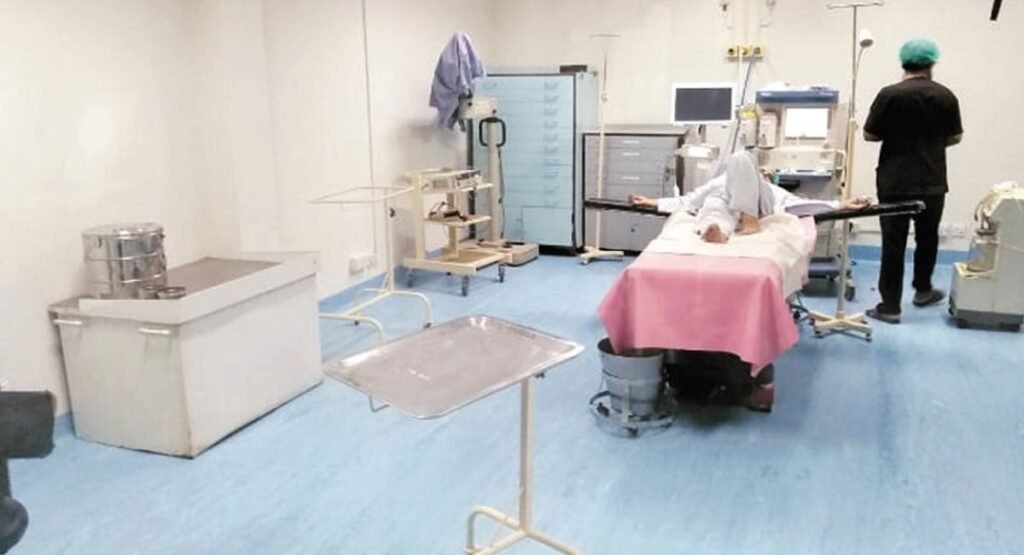 Surgical sponge found in woman’s abdomen after one year of operation